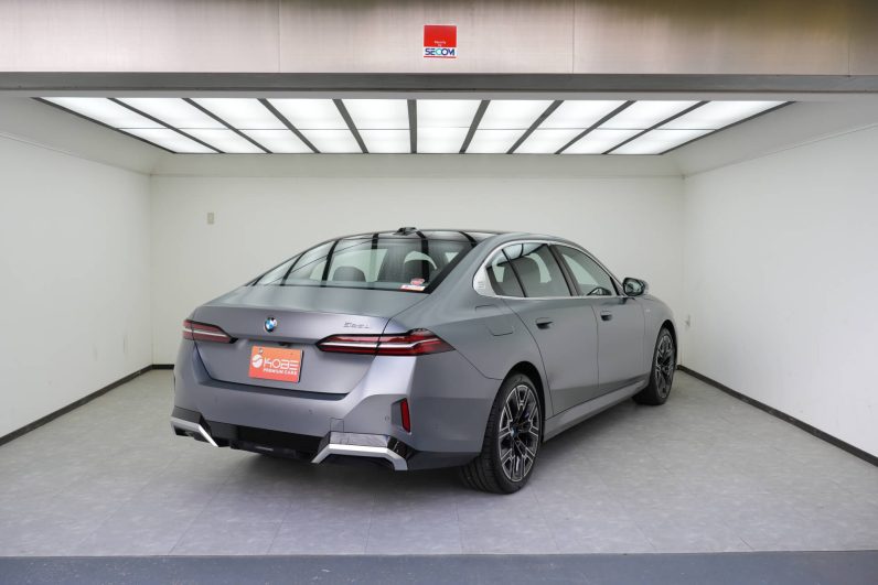 2025 BMW 525Li M Sports