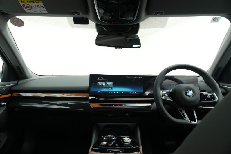 2025 BMW 525Li M Sports