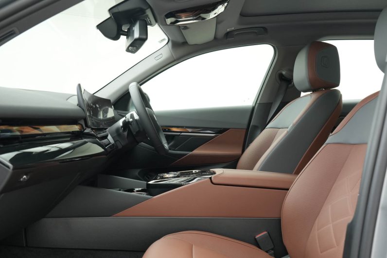 2025 BMW 525Li M Sports
