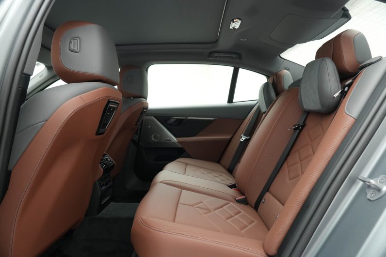 2025 BMW 525Li M Sports