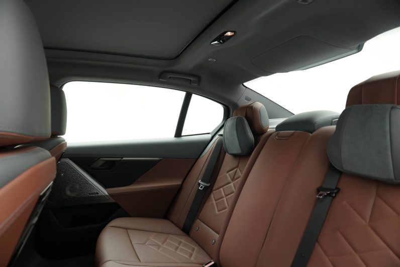 2025 BMW 525Li M Sports