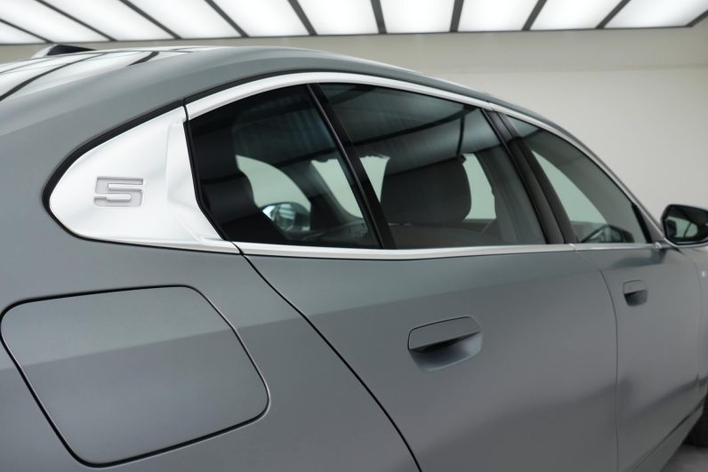 2025 BMW 525Li M Sports