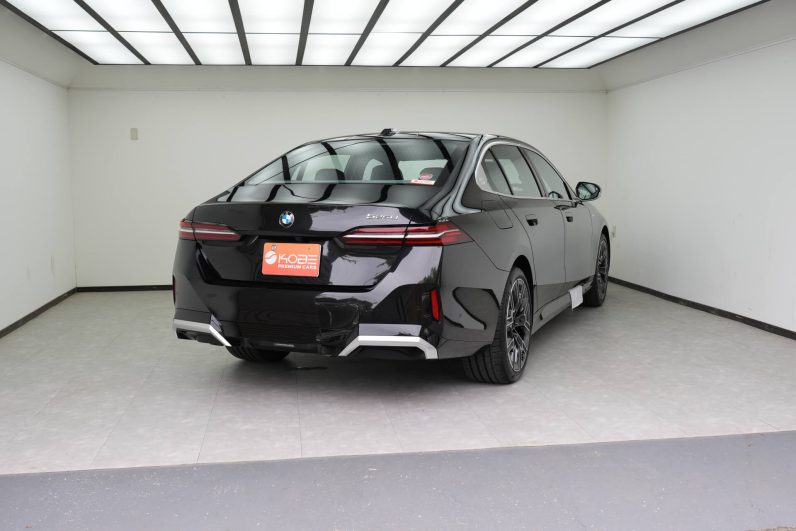 2025 BMW 525Li M Sports