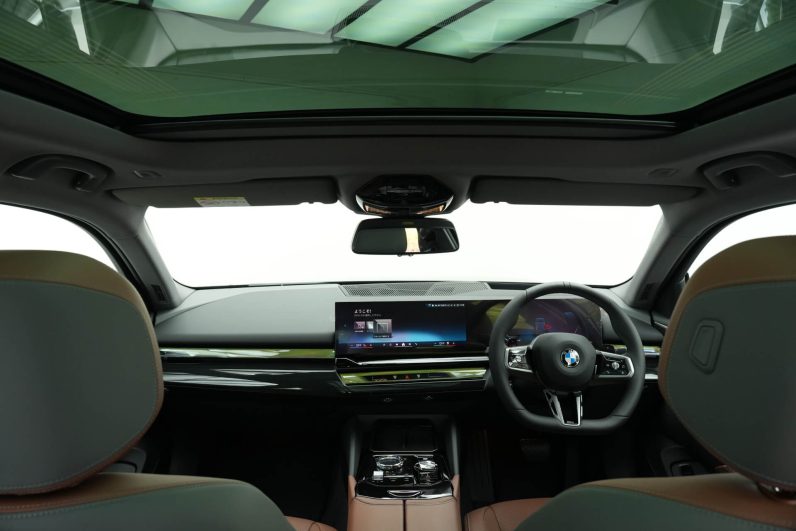 2025 BMW 525Li M Sports