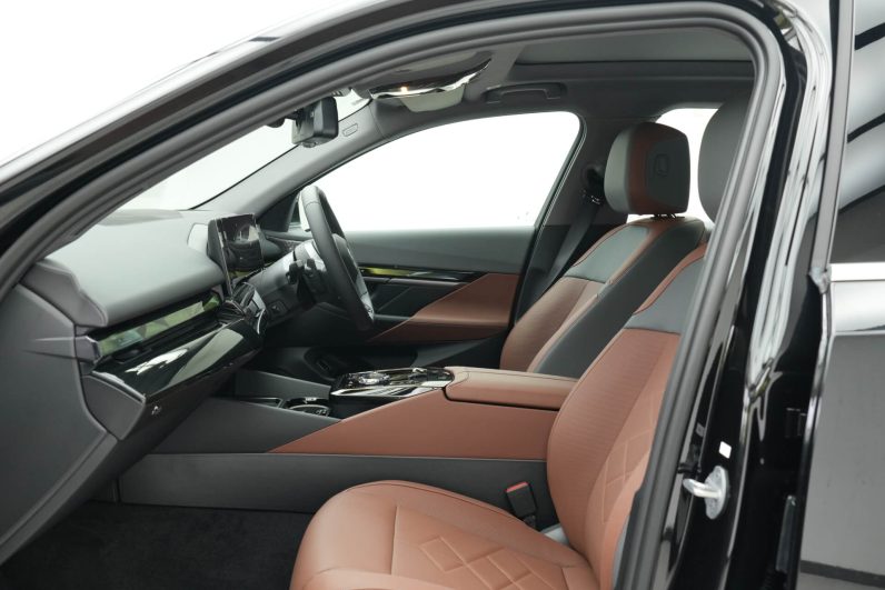 2025 BMW 525Li M Sports