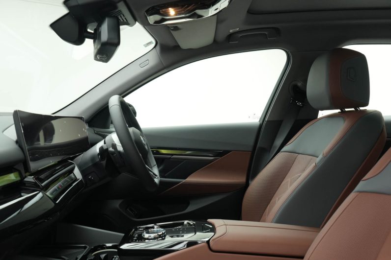 2025 BMW 525Li M Sports
