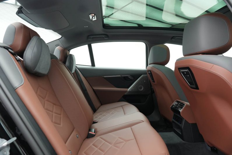 2025 BMW 525Li M Sports