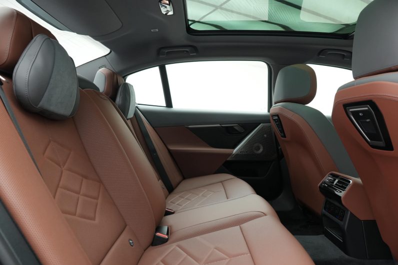 2025 BMW 525Li M Sports