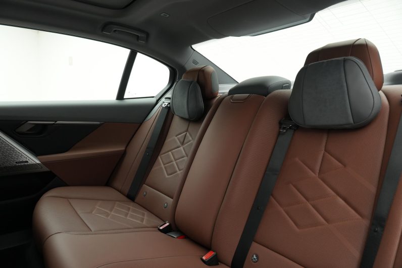 2025 BMW 525Li M Sports