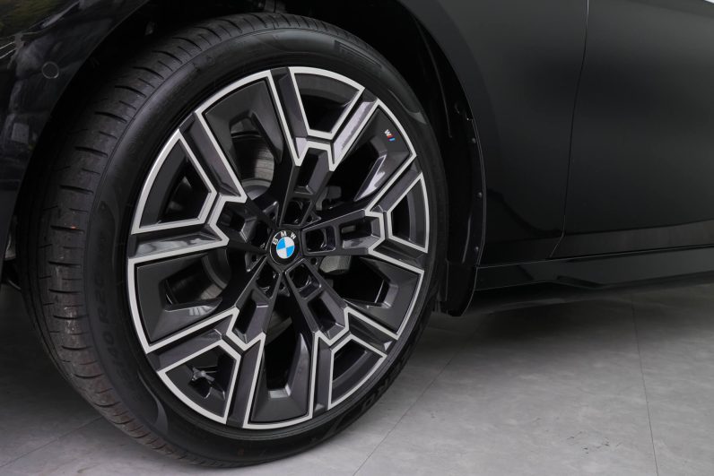 2025 BMW 525Li M Sports