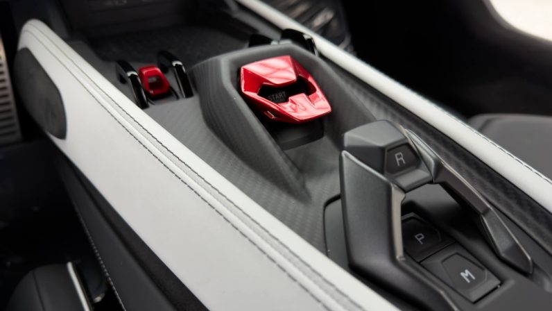 2025 Lamborghini Revuelto