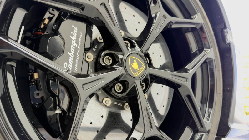 2025 Lamborghini Revuelto