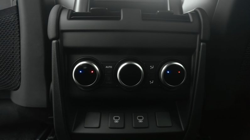 2025 Landrover Defender X-Dynamic P300