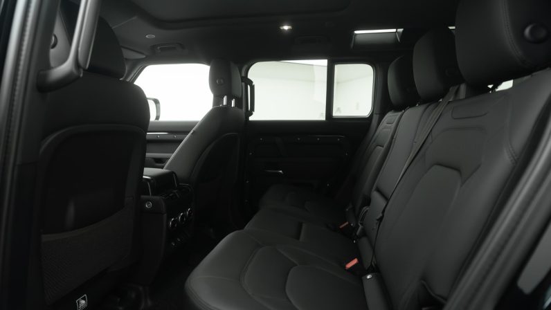 2025 Landrover Defender X-Dynamic P300