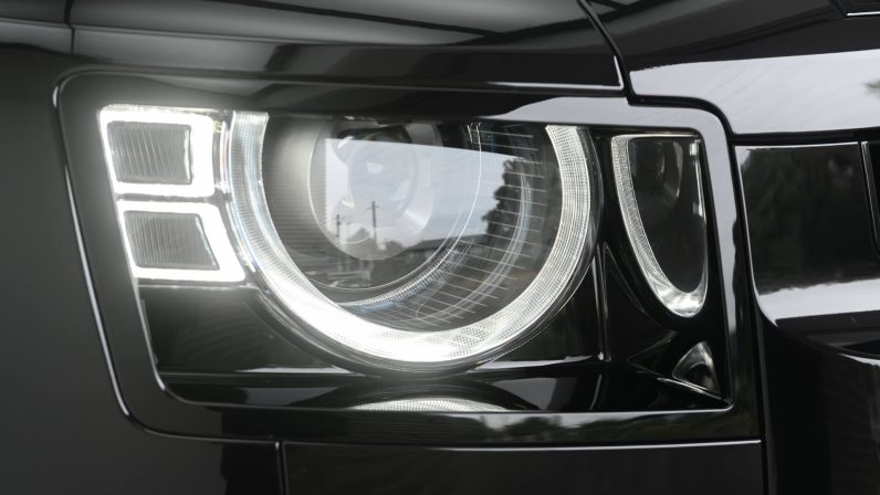 2025 Landrover Defender X-Dynamic P300