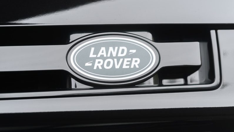 2025 Landrover Defender X-Dynamic P300