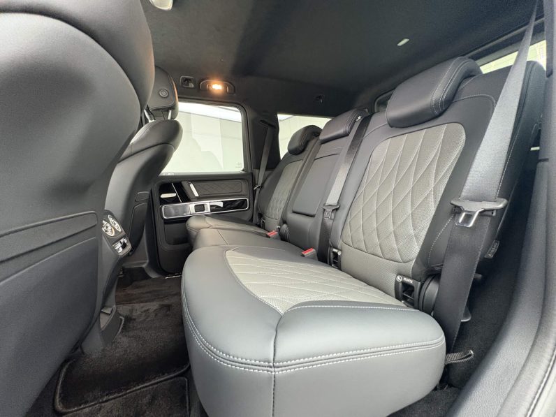 2025 Mercedes Benz G63 (Magno Black)