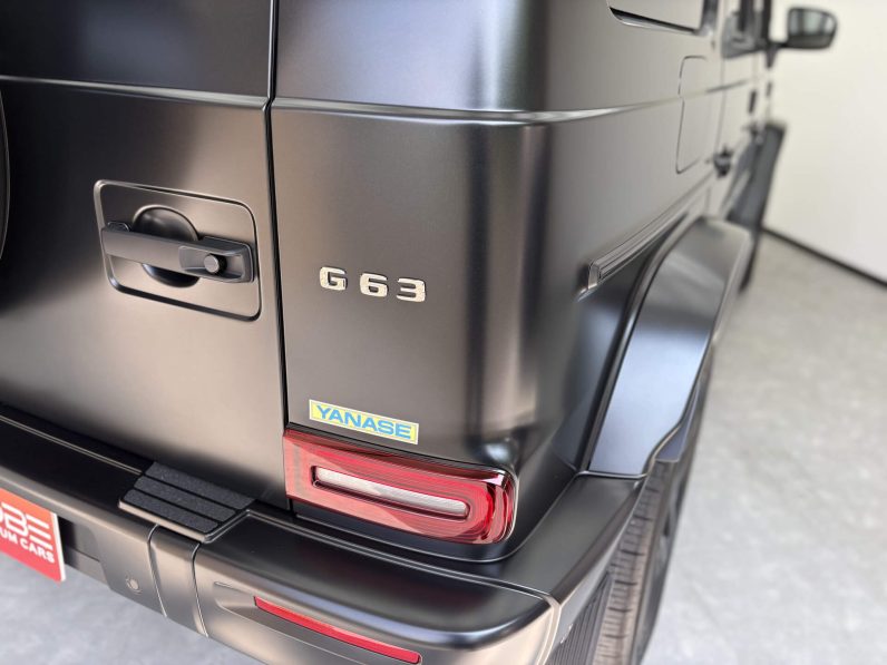 2025 Mercedes Benz G63 (Magno Black)