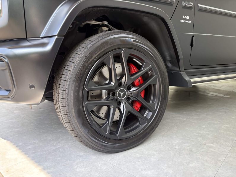 2025 Mercedes Benz G63 (Magno Black)
