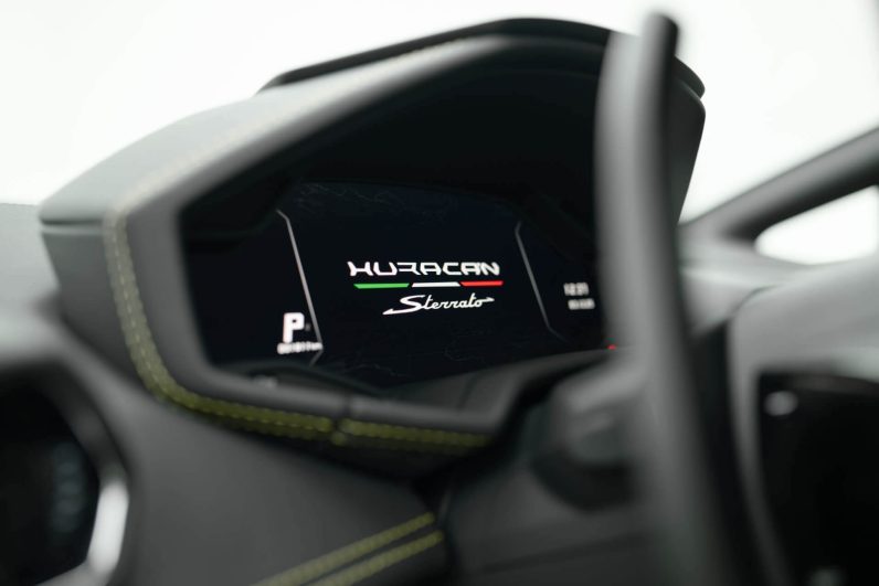 2024 Hurracan Sterrato