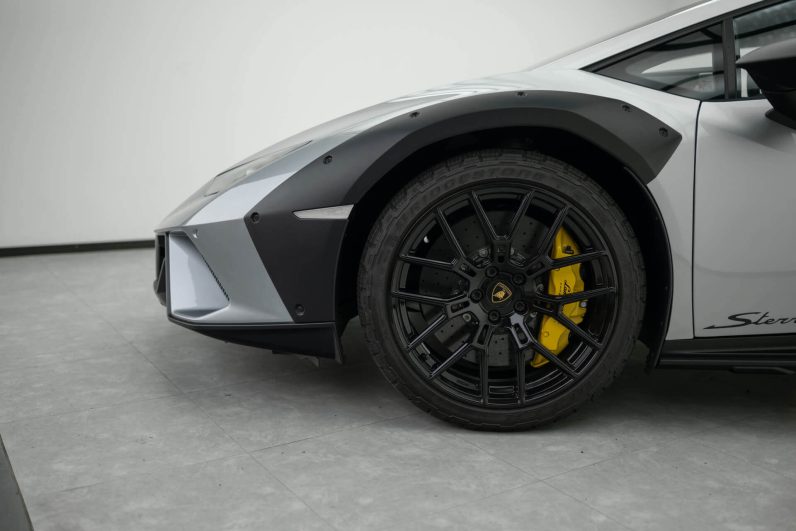 2024 Hurracan Sterrato