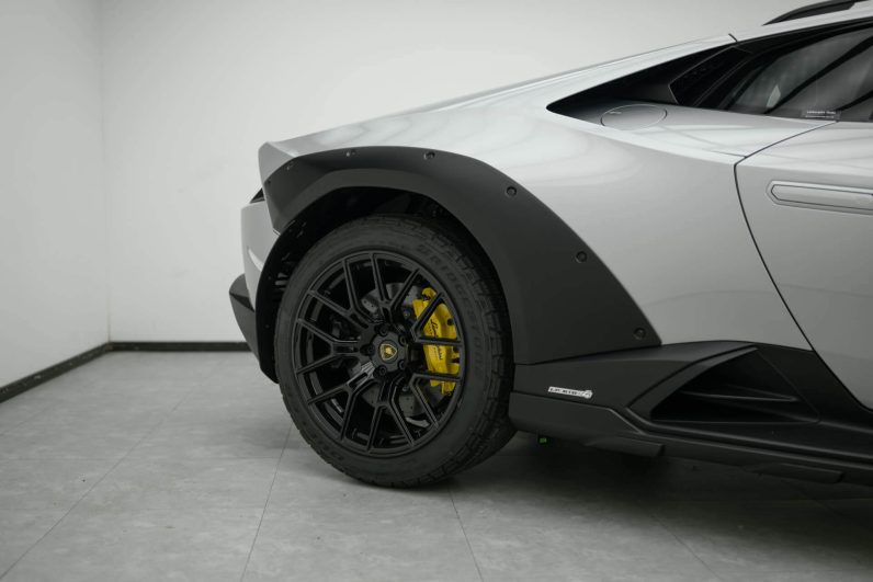 2024 Hurracan Sterrato