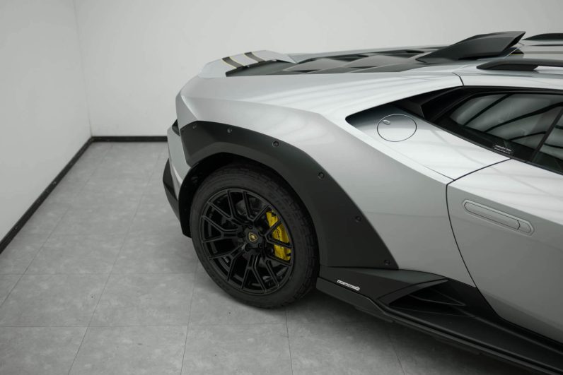 2024 Hurracan Sterrato