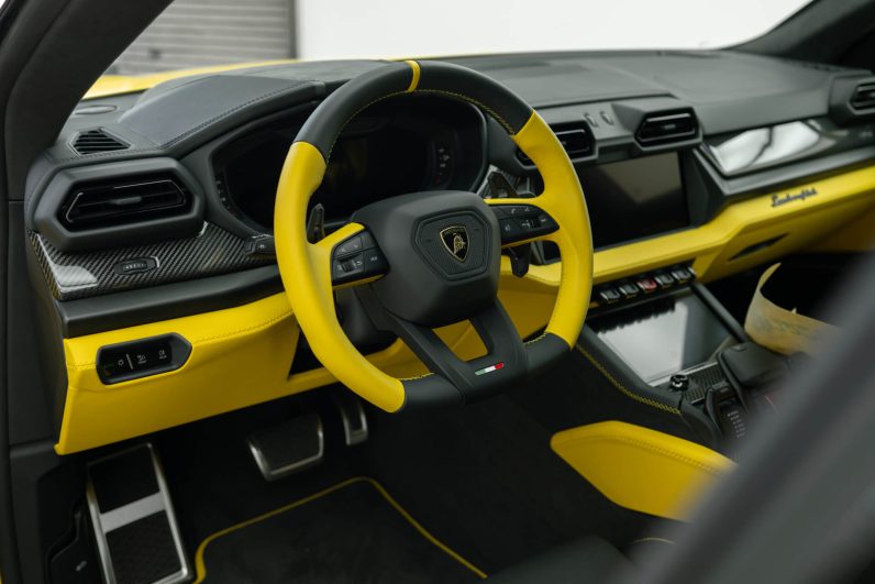 2026 Lamborghni Urus SE