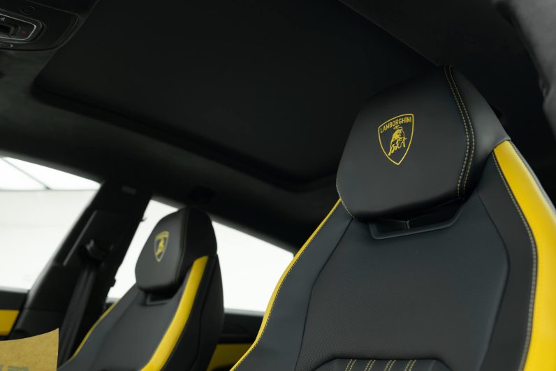 2026 Lamborghni Urus SE