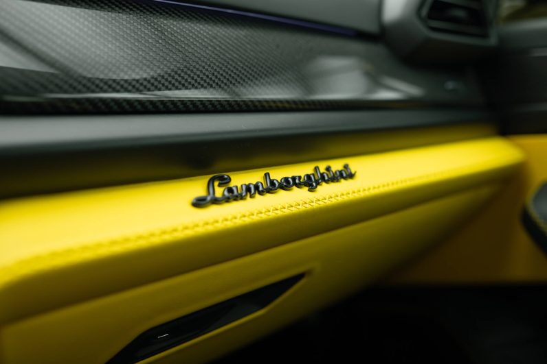 2026 Lamborghni Urus SE