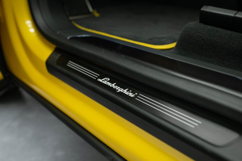 2026 Lamborghni Urus SE