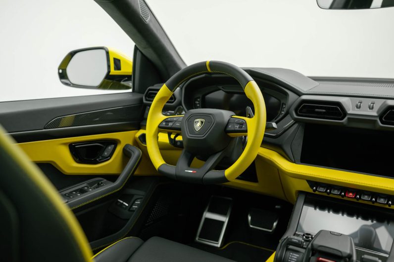 2026 Lamborghni Urus SE