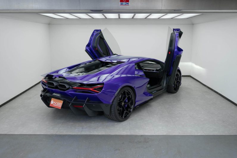 2026 Lamborghini Revuelto