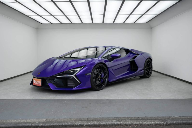 2026 Lamborghini Revuelto