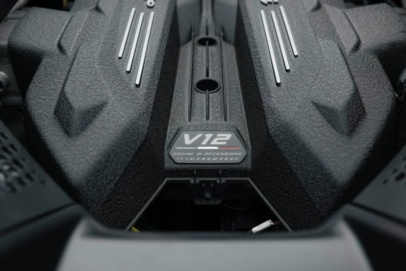 2026 Lamborghini Revuelto