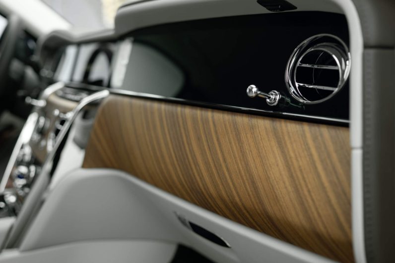 2026 Rolls Royce Cullinan Silver Badge Series 2