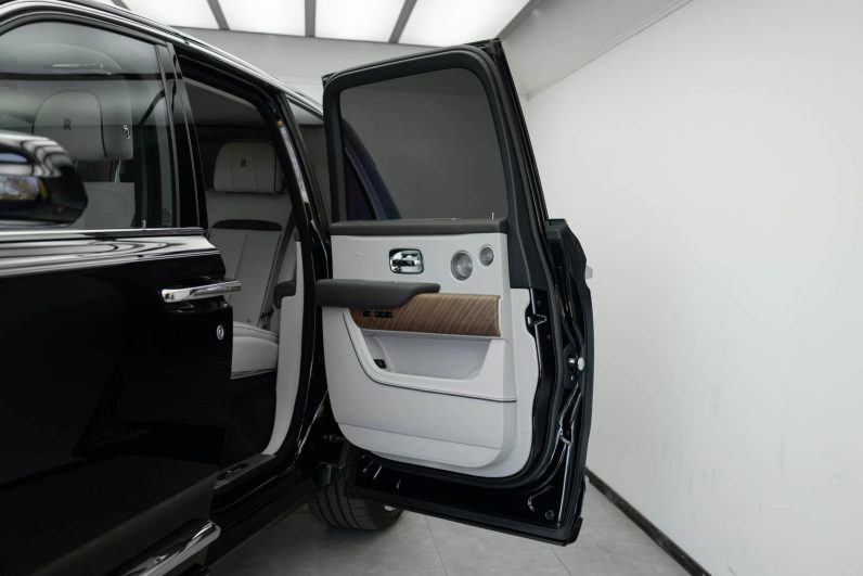 2026 Rolls Royce Cullinan Silver Badge Series 2