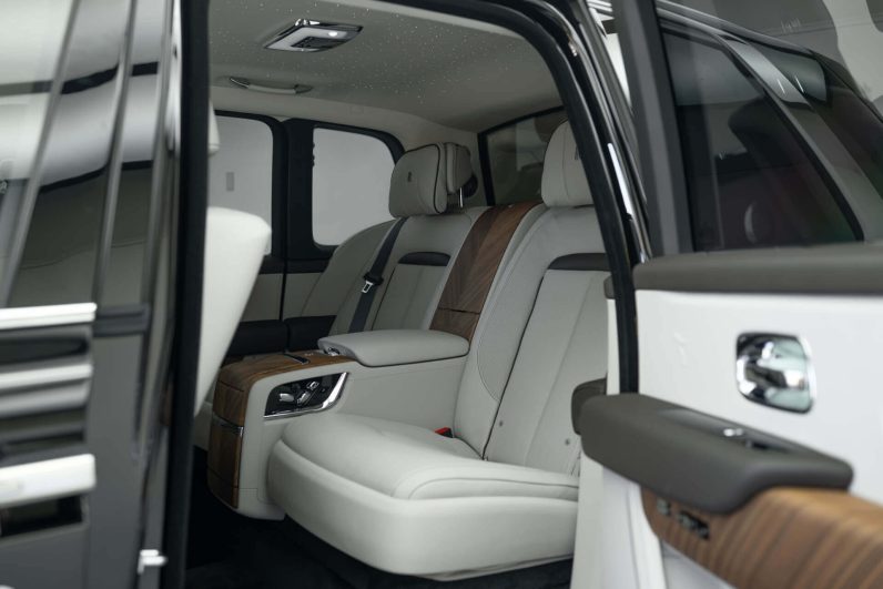 2026 Rolls Royce Cullinan Silver Badge Series 2