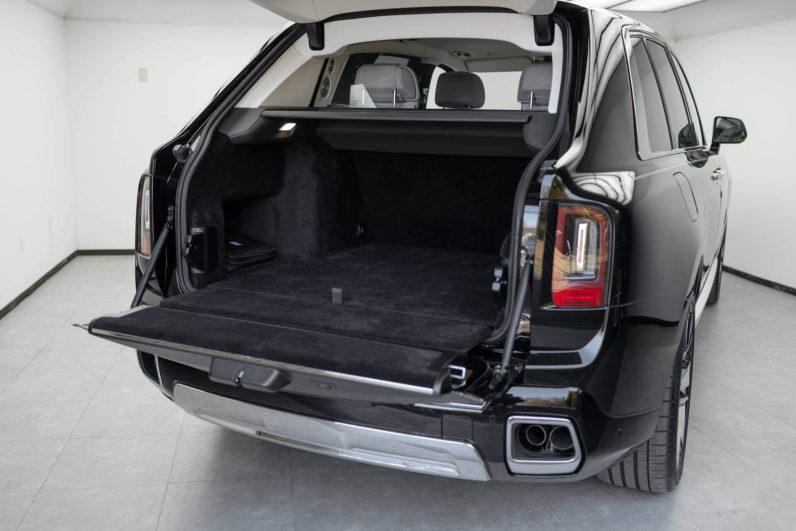 2026 Rolls Royce Cullinan Silver Badge Series 2
