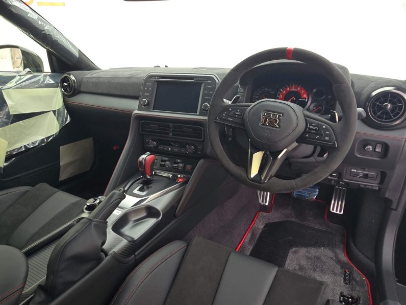 R35 GTR Nismo Special Edition (Gold VIN)