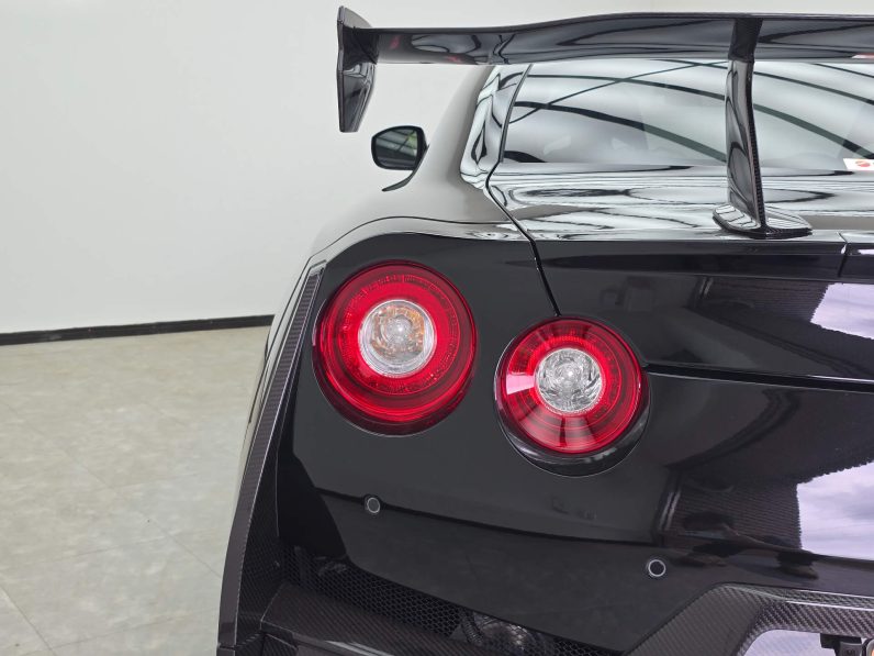 R35 GTR Nismo Special Edition (Gold VIN)