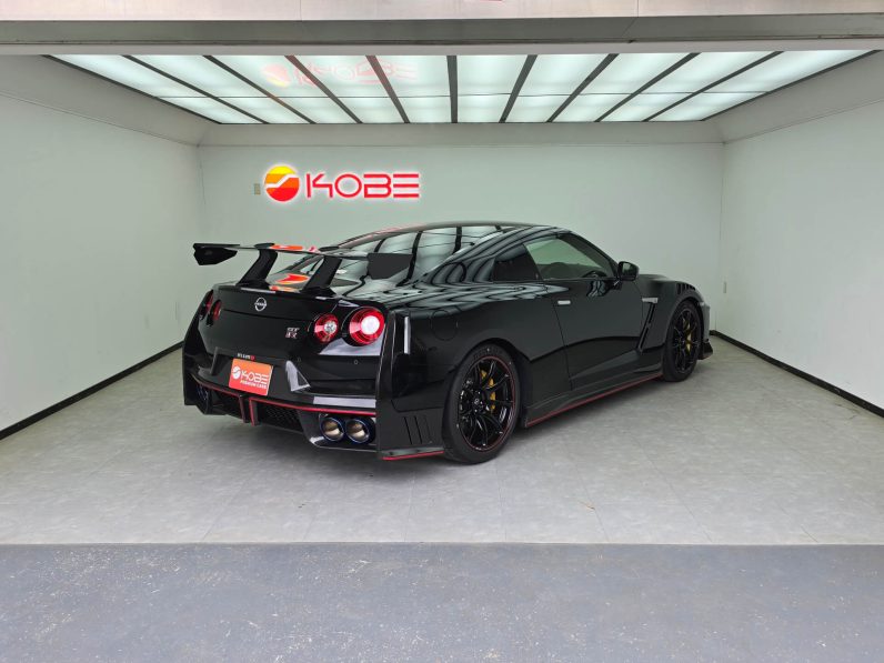 R35 GTR Nismo Special Edition (Gold VIN)