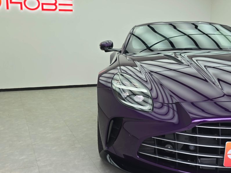 Aston Martin New Vantage Coupe RHD