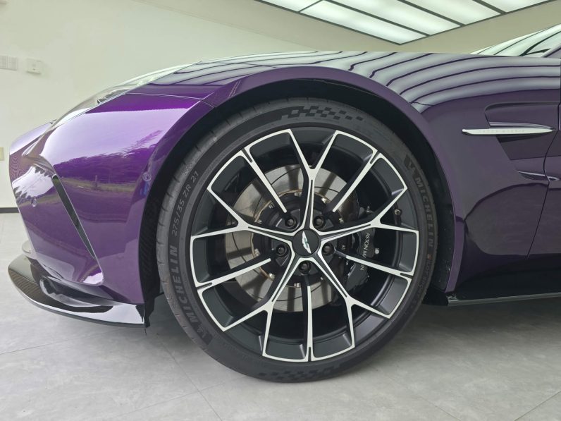 Aston Martin New Vantage Coupe RHD