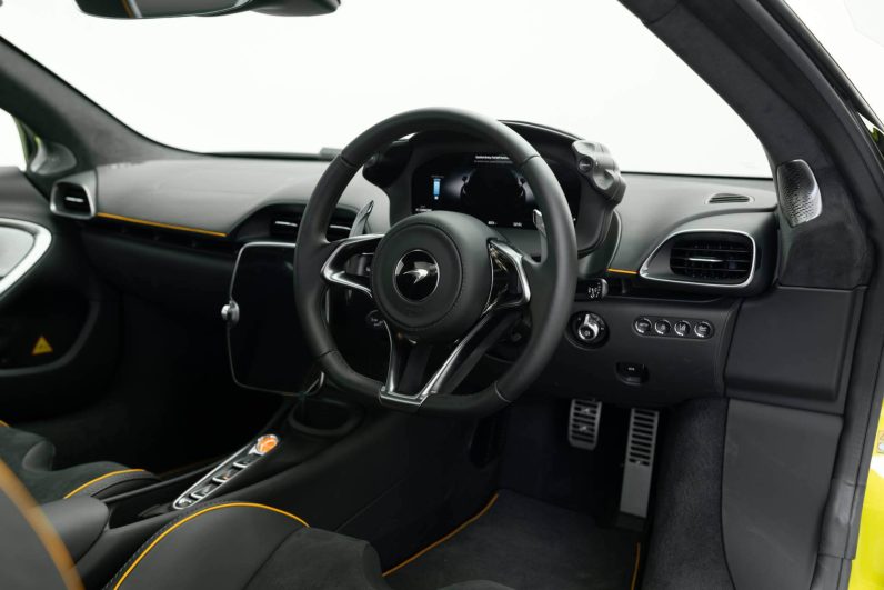 Mclaren Artura Spider