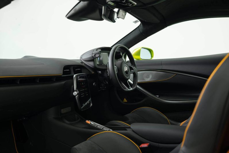 Mclaren Artura Spider