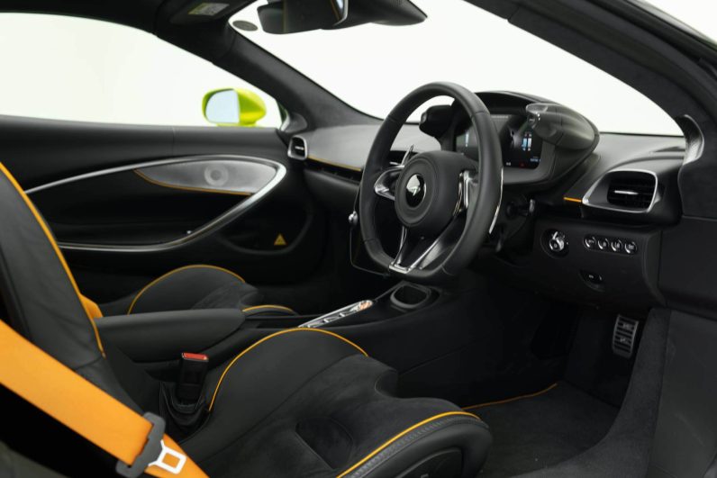 Mclaren Artura Spider
